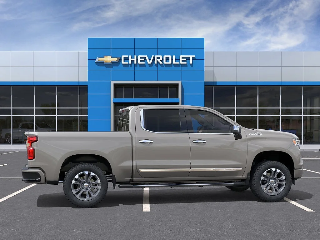 New 2026 White Sands Chevrolet High Country image 6