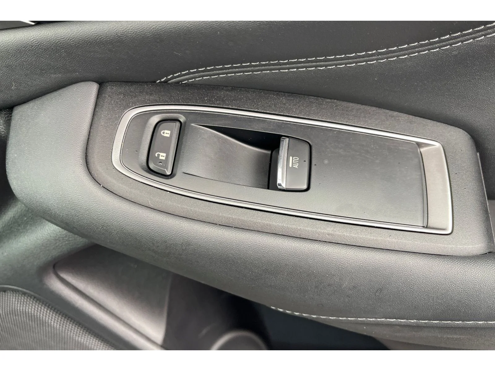 Used 2024 MAGNETITE GRAY ME Subaru Limited XT image 22