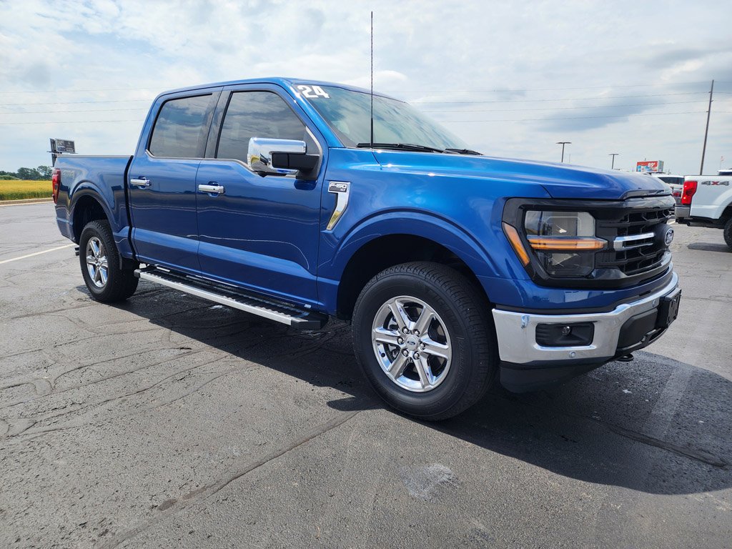 Used 2024 Atlas Blue Metallic Ford XLT image 3