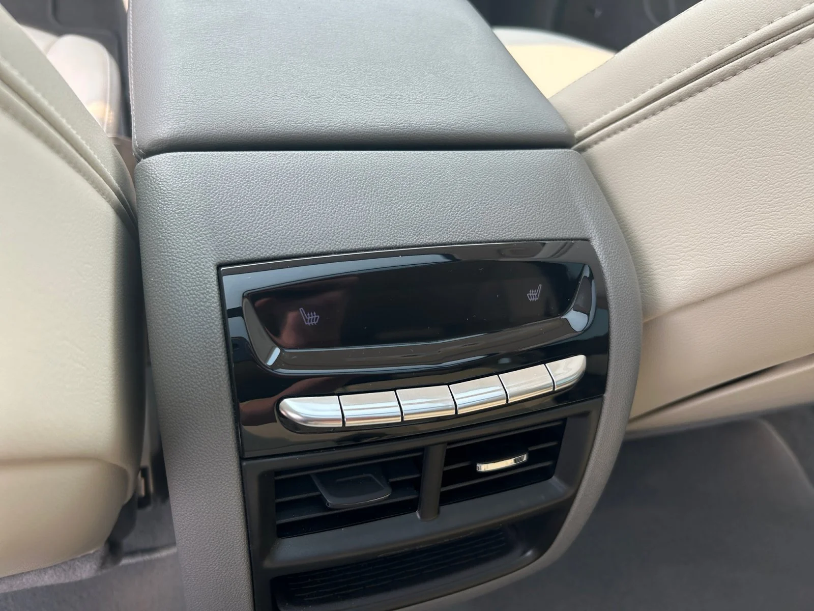 Certified Used 2025 White Cadillac AWD Premium Luxury Leather Sunroof Navigation V6 image 20