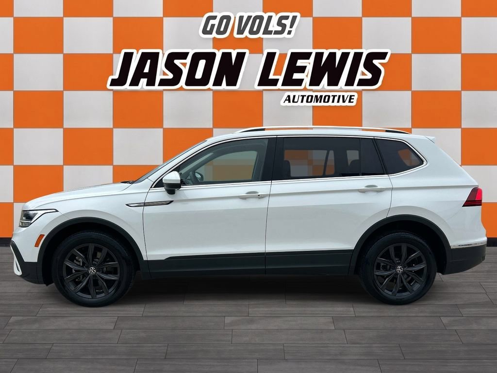 Used 2024 White Volkswagen SE image 7