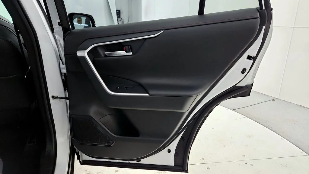 2023 Toyota RAV4 XSE - Photo 19