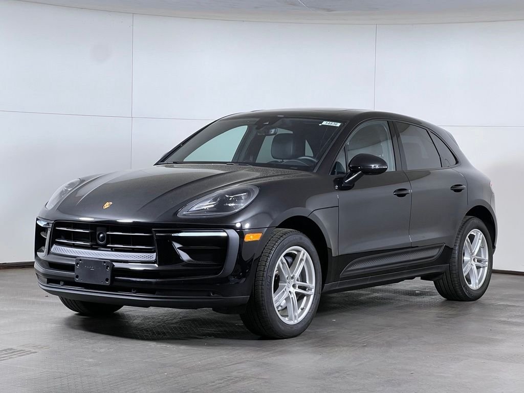 2025 Porsche Macan's photo