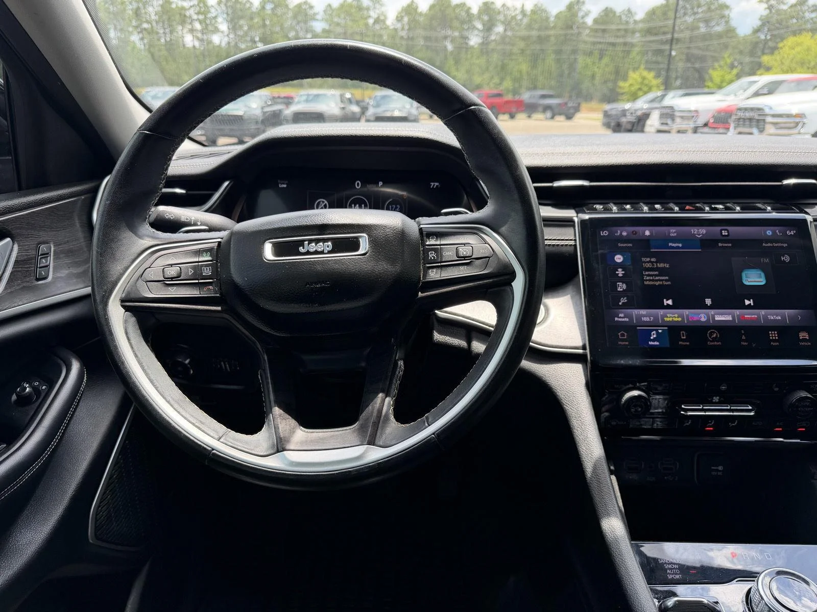 Used 2021 Diamond Black Crystal Pearlcoat Jeep Limited image 8