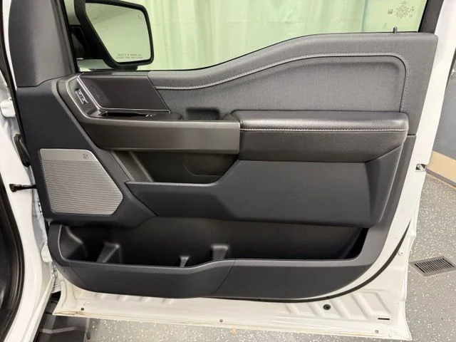 2025 Ford F-150 Lariat - Photo 8