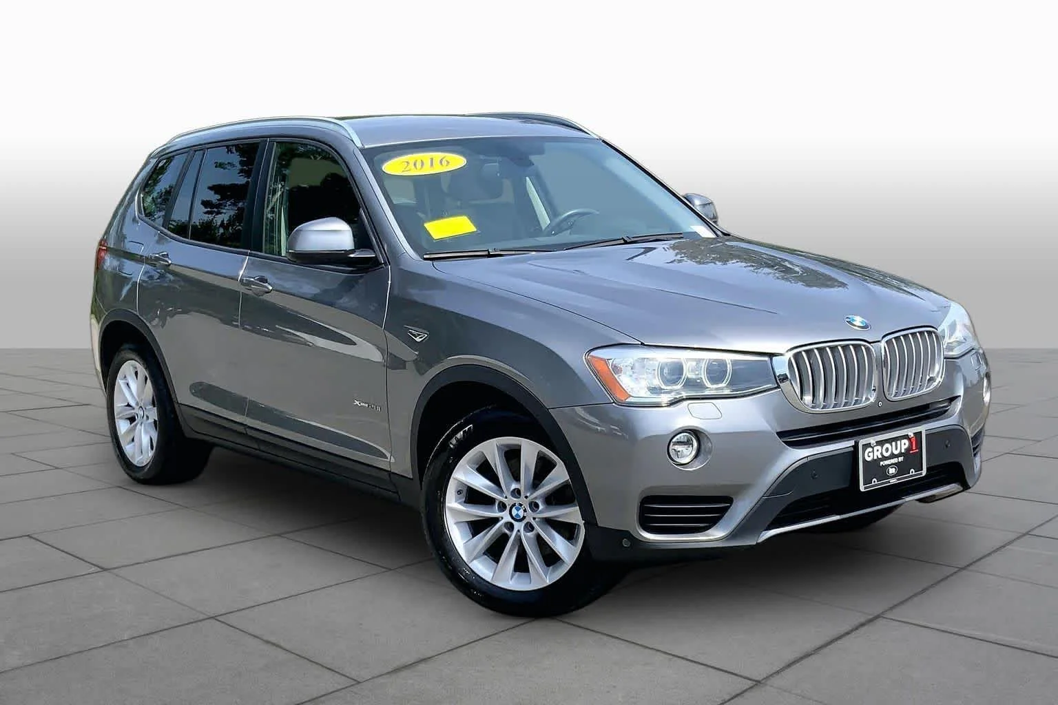 Used 2016 Space Gray Metallic BMW xDrive28i image 3
