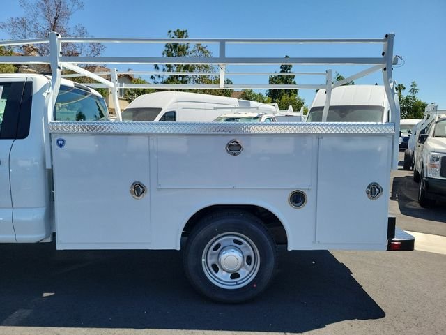 2025 Ford F-350 Super Duty Chassis Cab XL - Photo 17