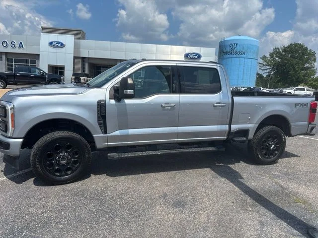 Used 2023 Silver Ford XLT image 5