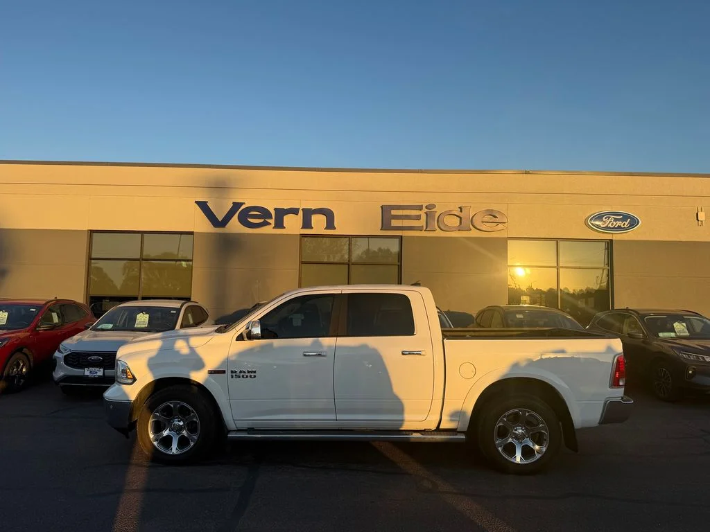 2018 RAM 1500 Laramie 4x4 Crew Cab 5'7's photo