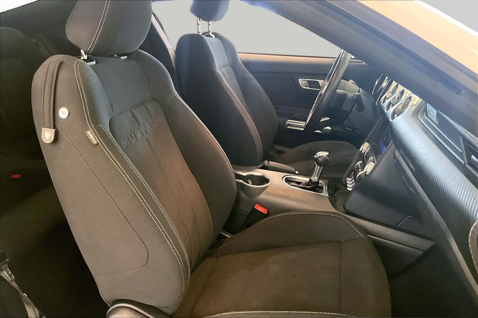 Used 2022 Oxford White Ford EcoBoost image 8