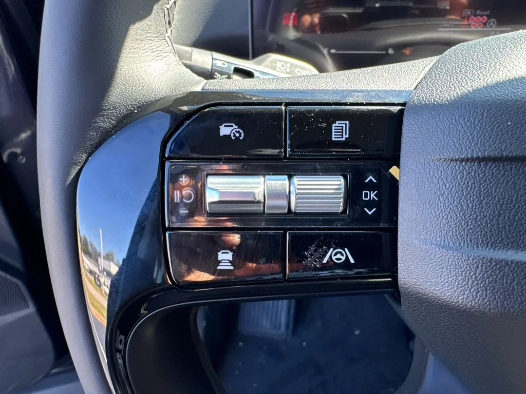 2026 Kia Sorento EX - Photo 25