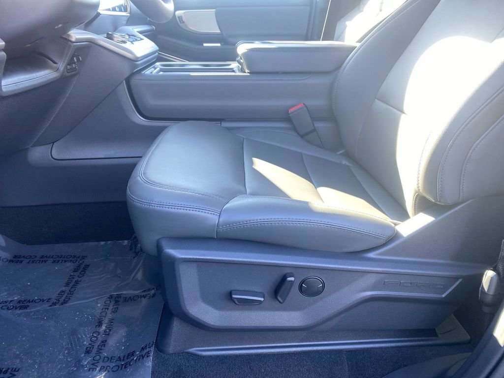 New 2026 Agate Black Metallic Ford MAX Active image 13