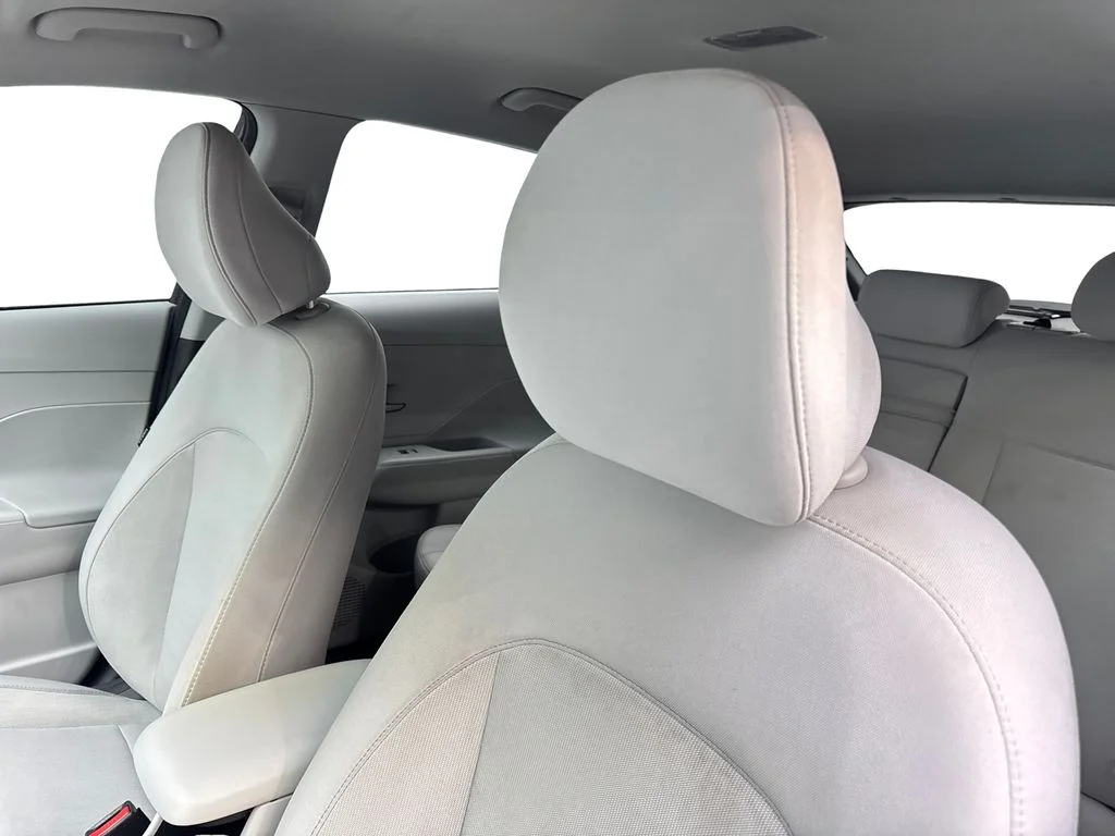 Used 2024 Gray Hyundai SEL image 27