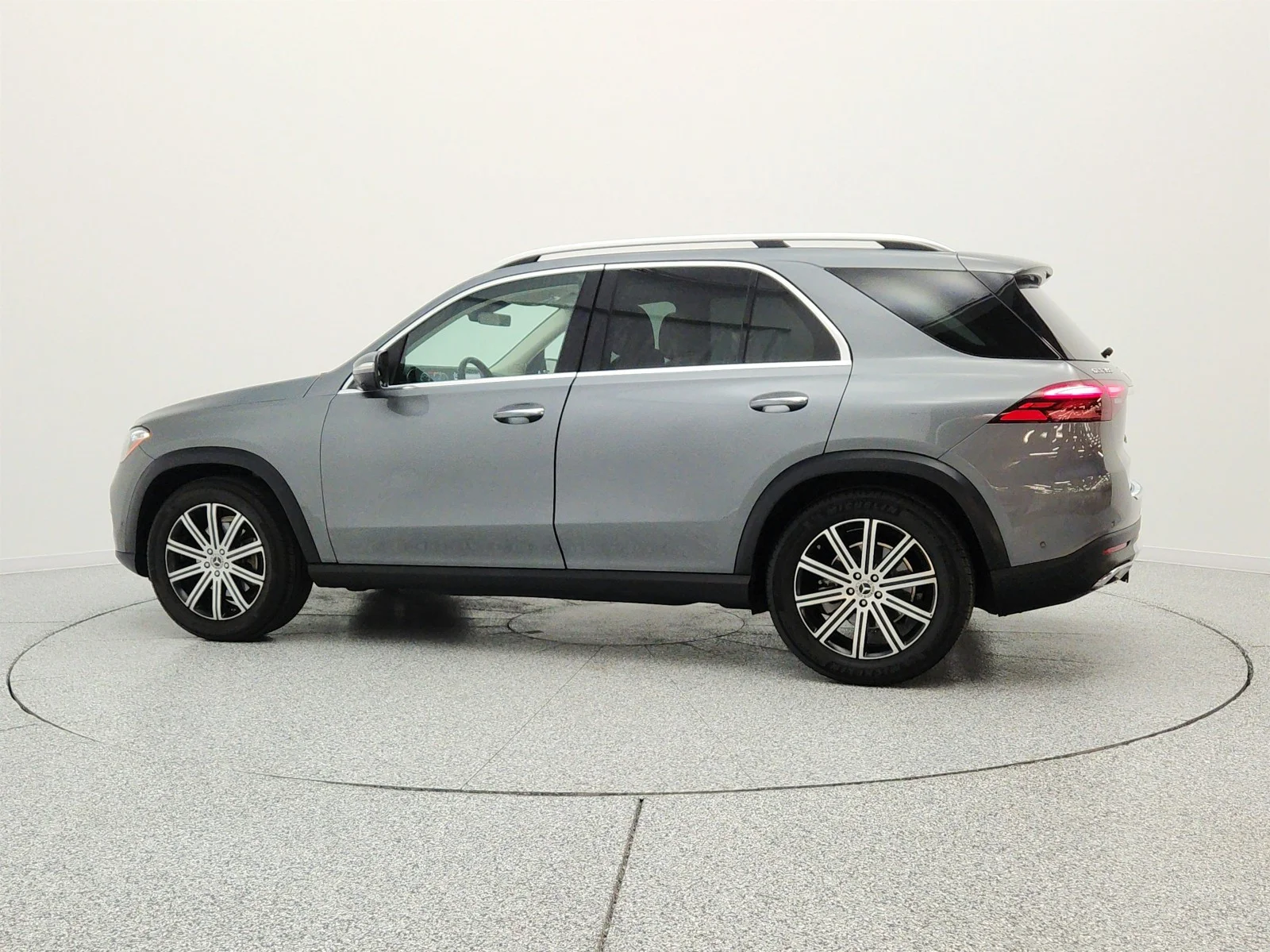 Certified Used 2024 Selenite Grey Metallic Mercedes-Benz GLE 350 4MATIC® SUV image 8
