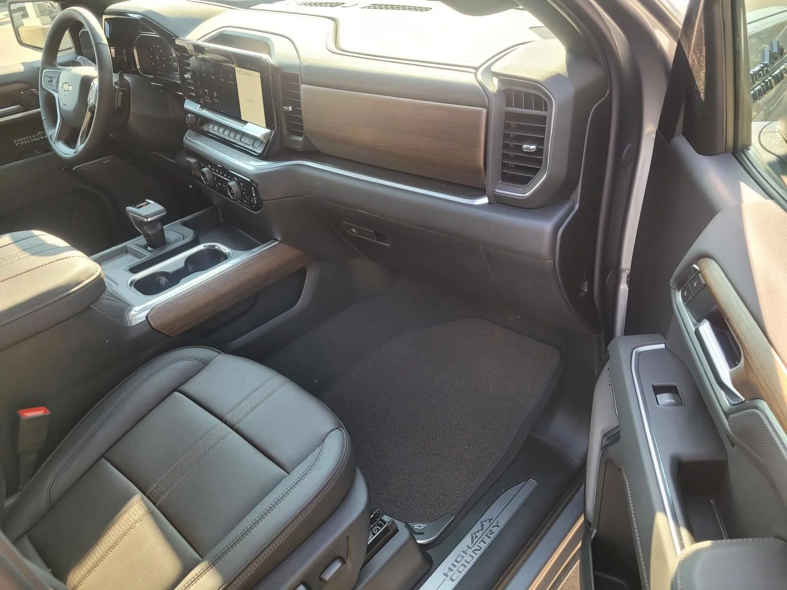 2026 Chevrolet Silverado 1500 High Country - Photo 6