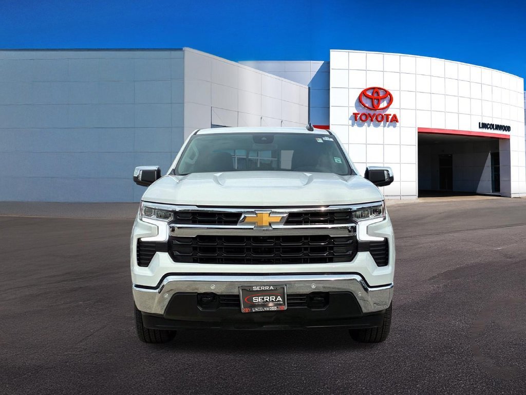 Used 2025 White Chevrolet LT image 4
