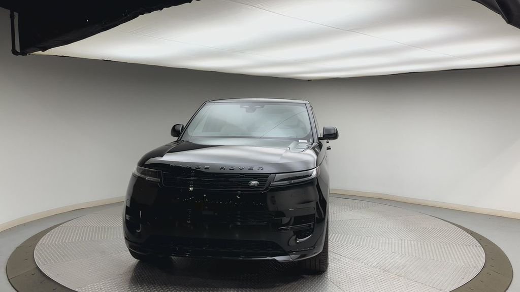 New 2026 Santorini Black Land Rover Dynamic SE image 7