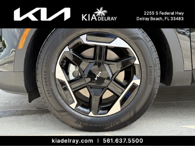 New 2027 Fusion Black Kia S image 30