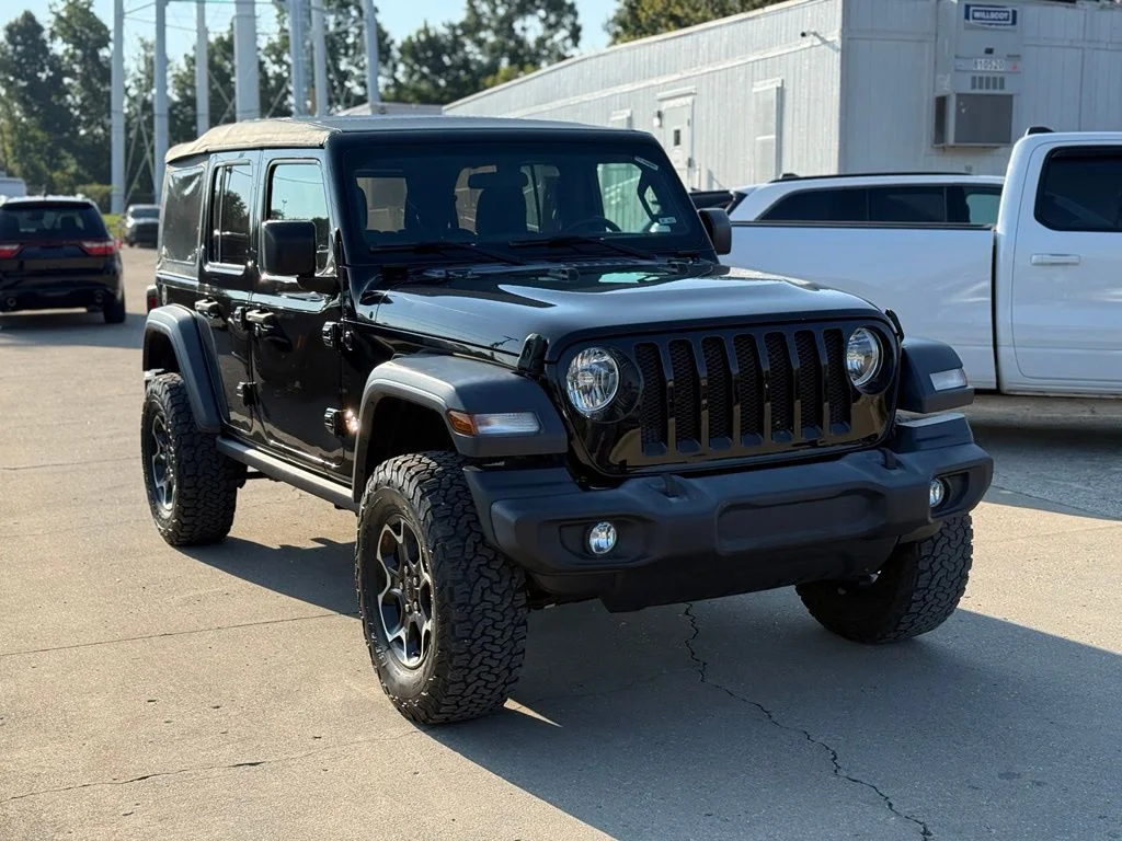 Used 2018 Black Jeep Unlimited Sport S image 4