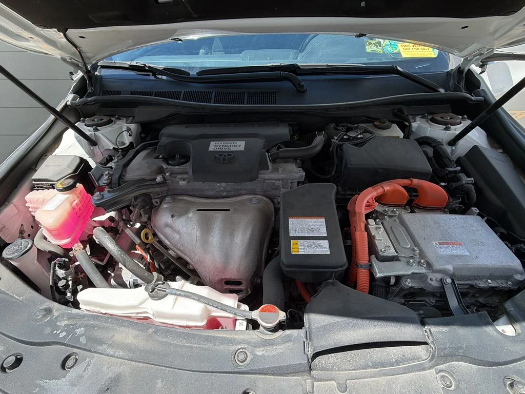 Used 2016 White Toyota SE image 9