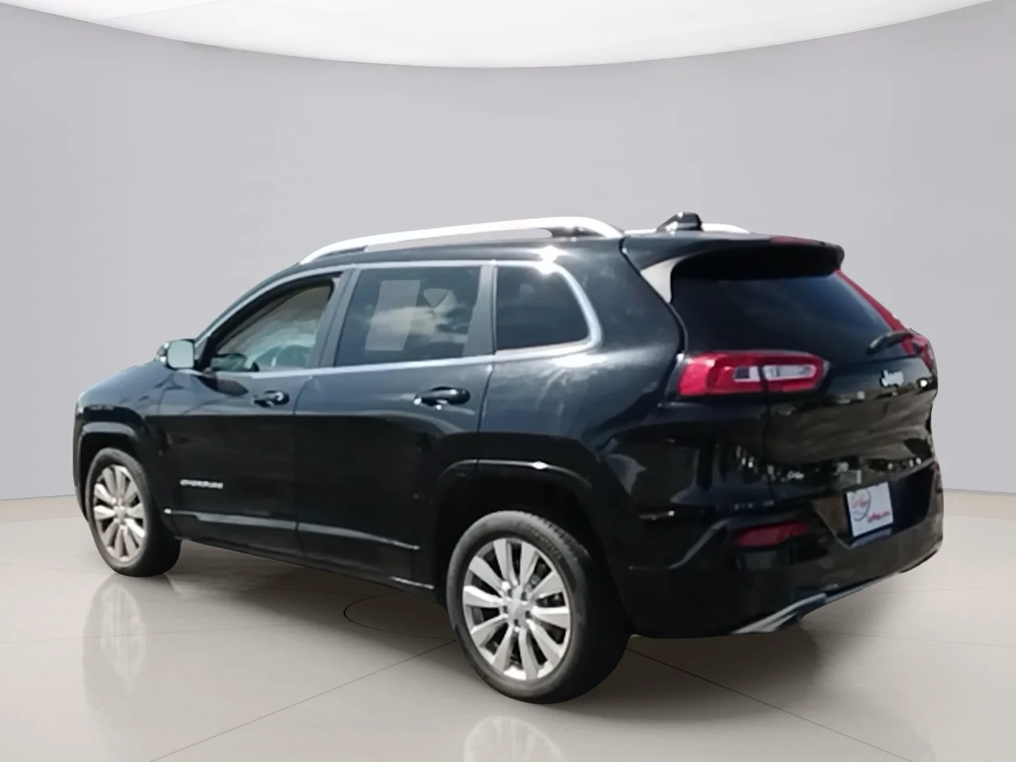 Used 2018 Black Jeep OVERLAND image 3