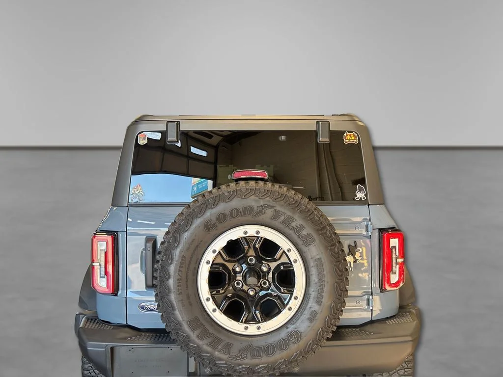 Used 2023 Gray Ford Badlands image 16