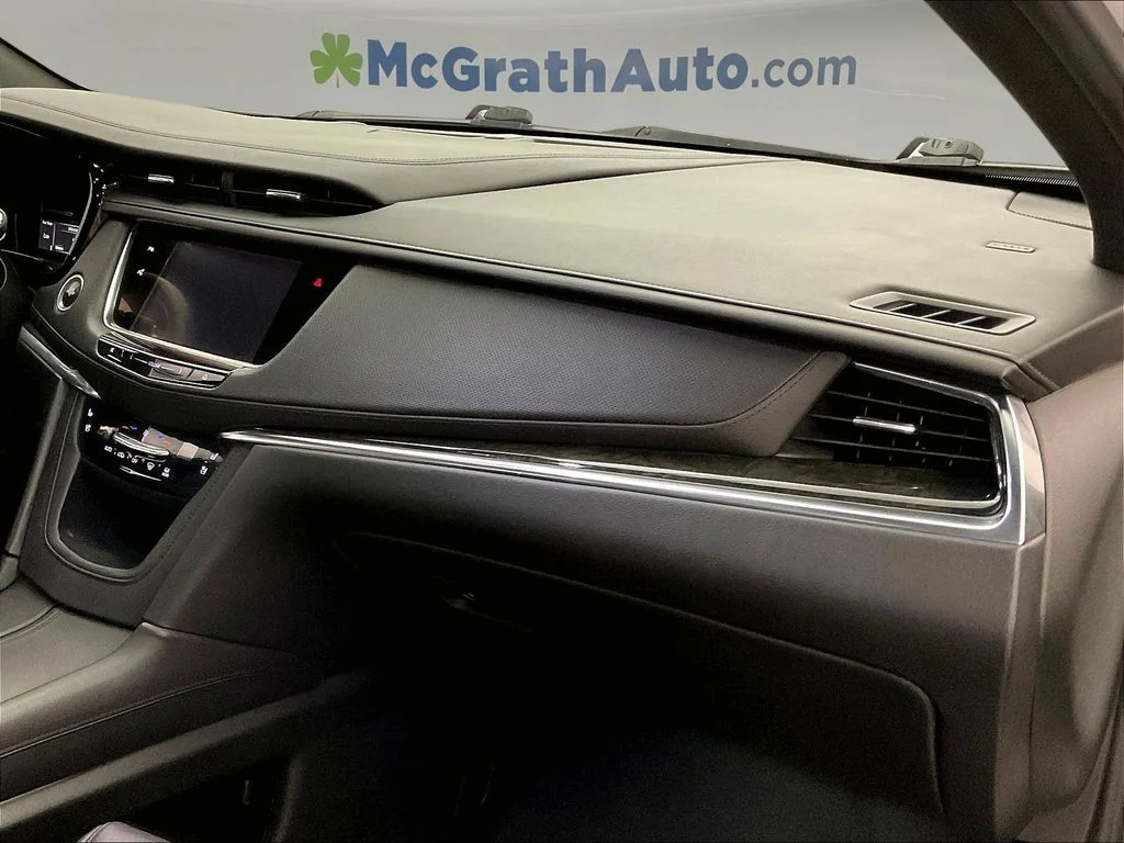 Used 2017 White Cadillac Premium Luxury image 22