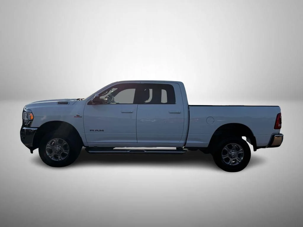Used 2022 White Ram Big Horn image 6