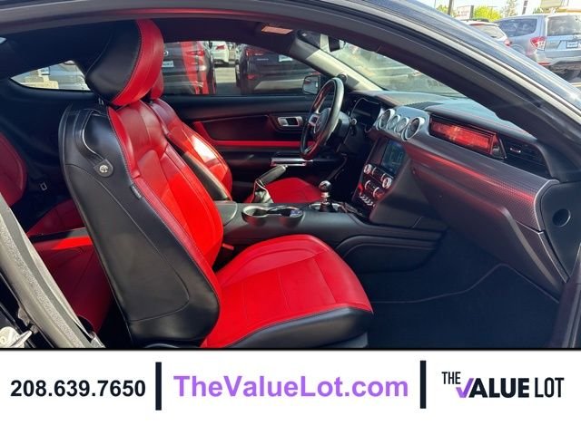Used 2019 Black Ford GT Premium image 13