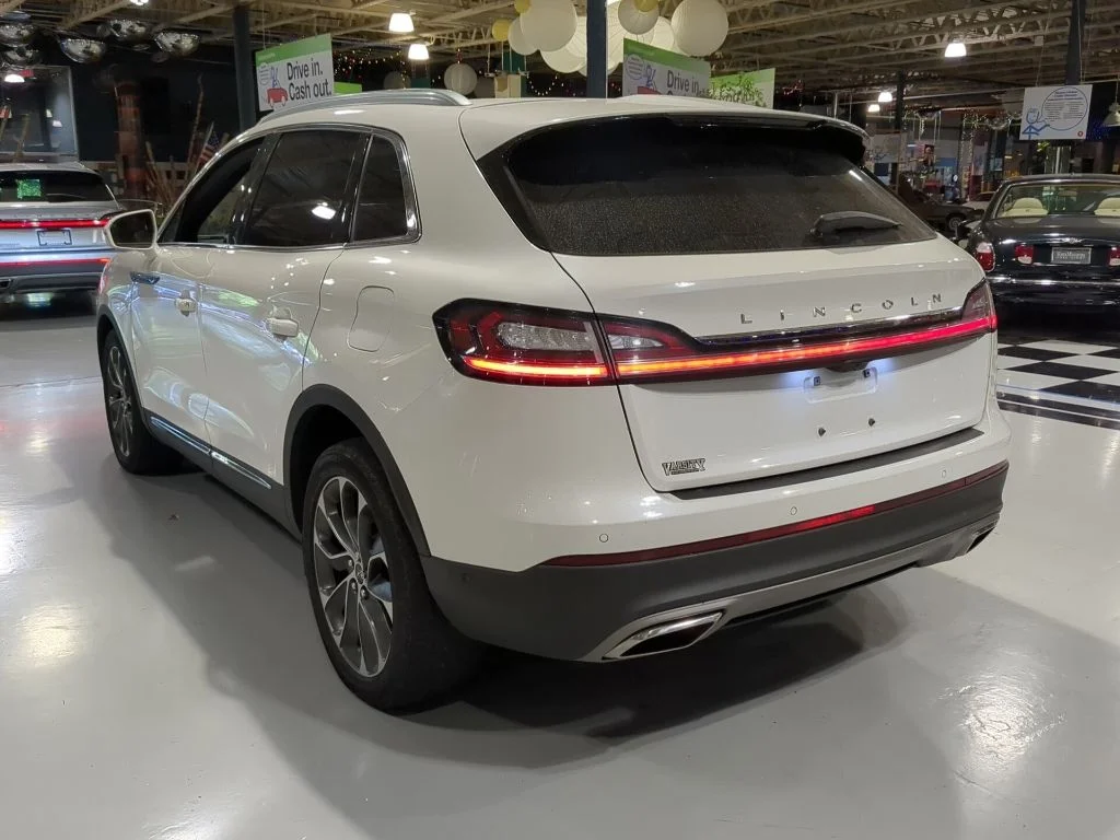Used 2023 Pristine White Lincoln Reserve image 10