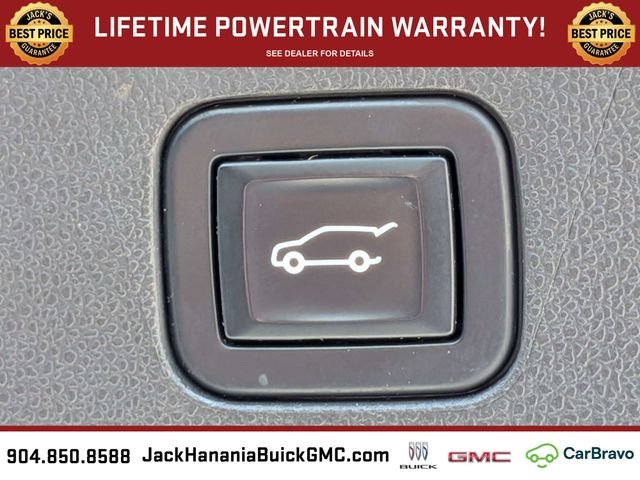 Used 2022 Green GMC Denali image 14