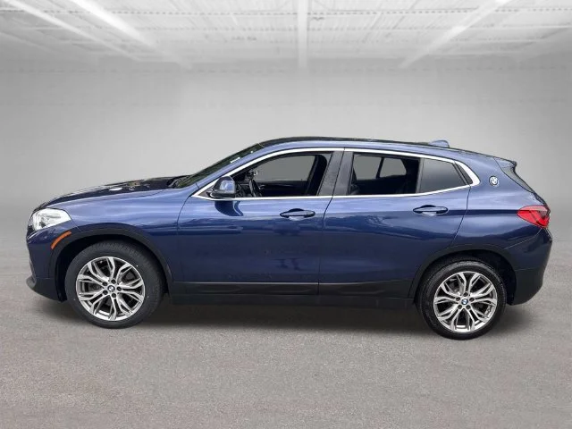 Used 2018 Blue BMW xDrive28i image 11