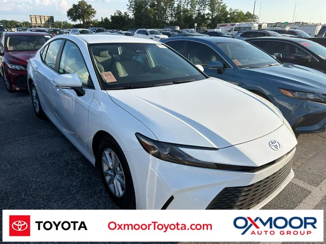 2025 Toyota Camry Hybrid LE