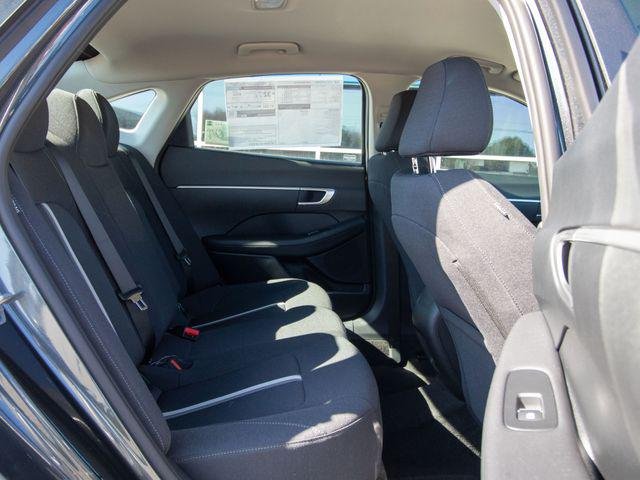 New 2026 Gray Hyundai SE image 16