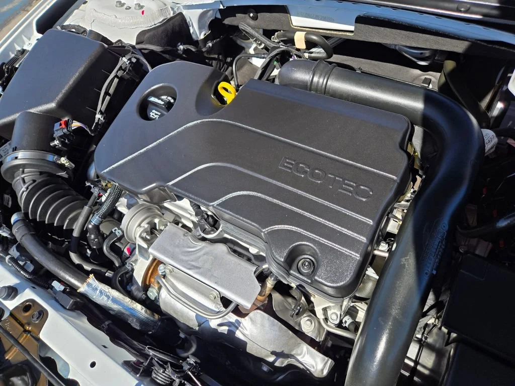 Used 2024 Summit White Chevrolet LS image 17