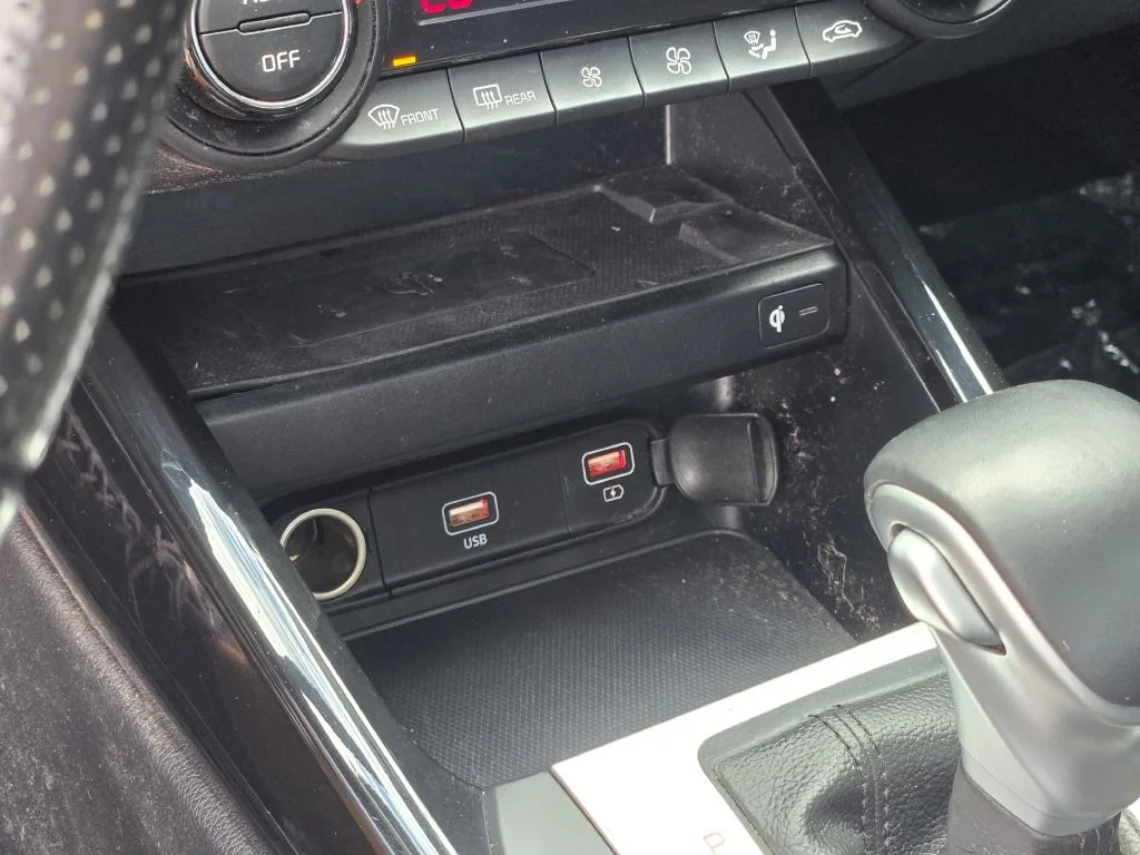Used 2022 Gray Kia GT-Line image 25