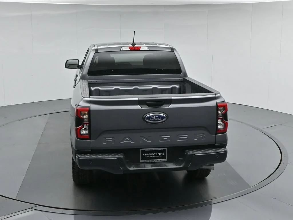 New 2026 Carbonized Gray Metallic Ford XLT image 38