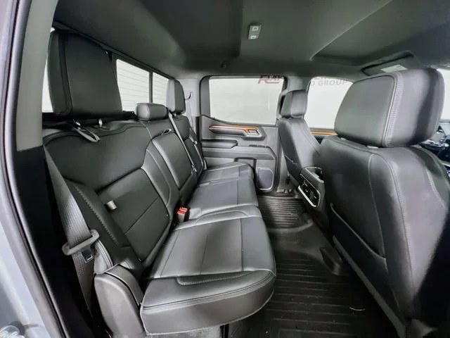 Used 2023 Silver GMC Denali image 41
