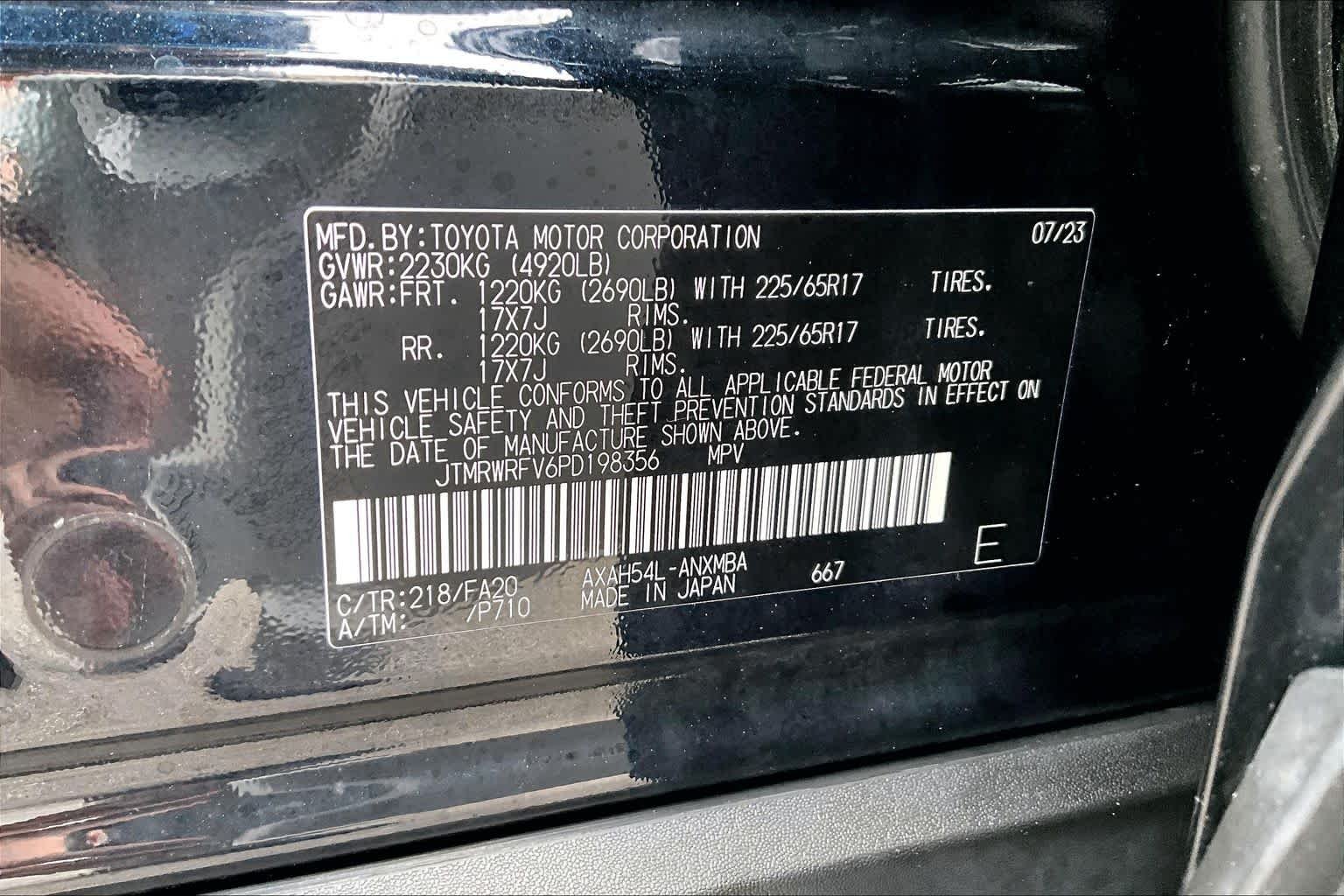 Used 2023 Midnight Black Metallic Toyota Hybrid XLE image 37