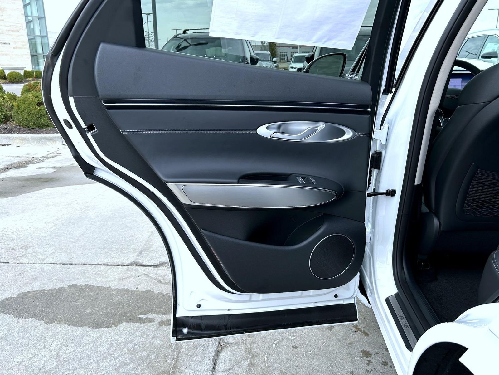 New 2026 White Genesis 2.5T Select image 20