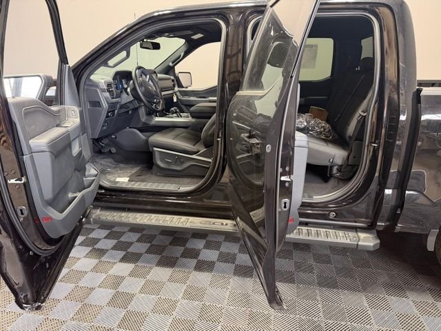 New 2026 Agate Black Metallic Ford XLT image 13