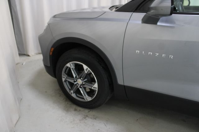 Used 2023 Gray Chevrolet LT image 33