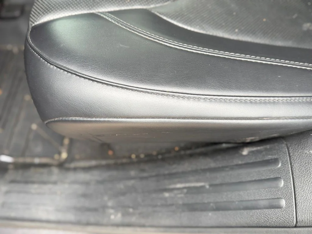 Used 2019 Gray Jeep Limited image 12