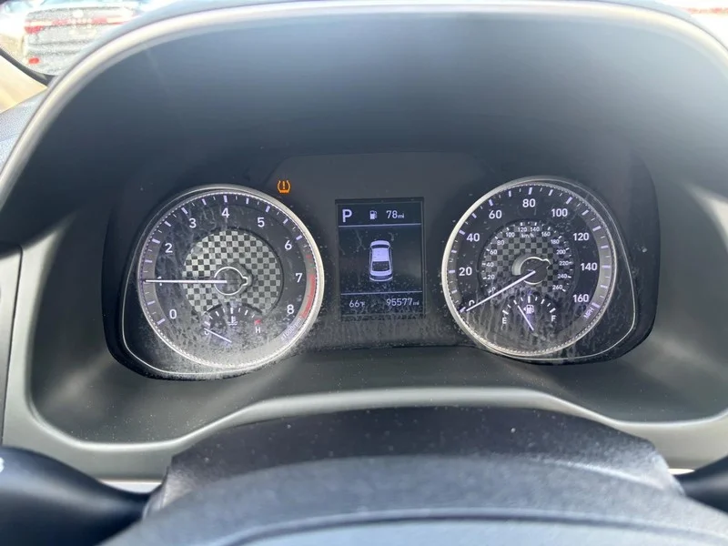 Used 2020 Quartz White Pearl Hyundai SE image 18