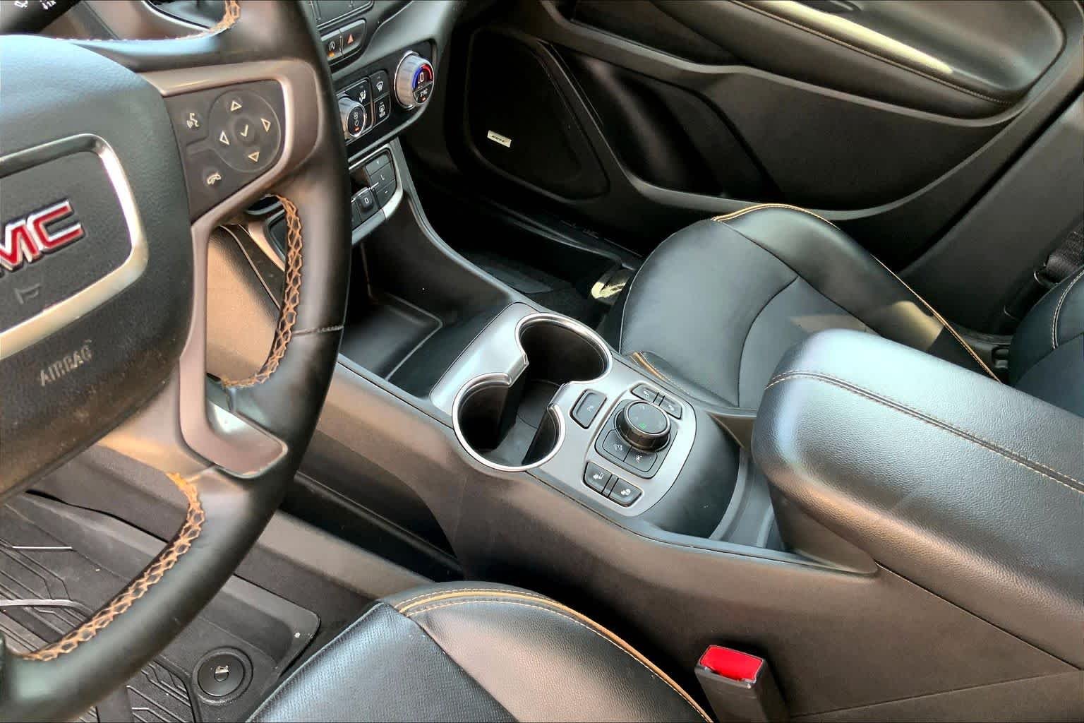 Used 2024 Sterling Metallic GMC AT4 image 16
