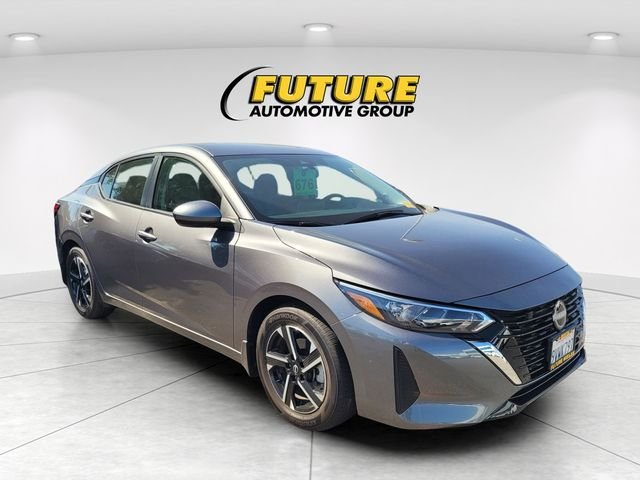 Used 2025 Gray Nissan SV image 1