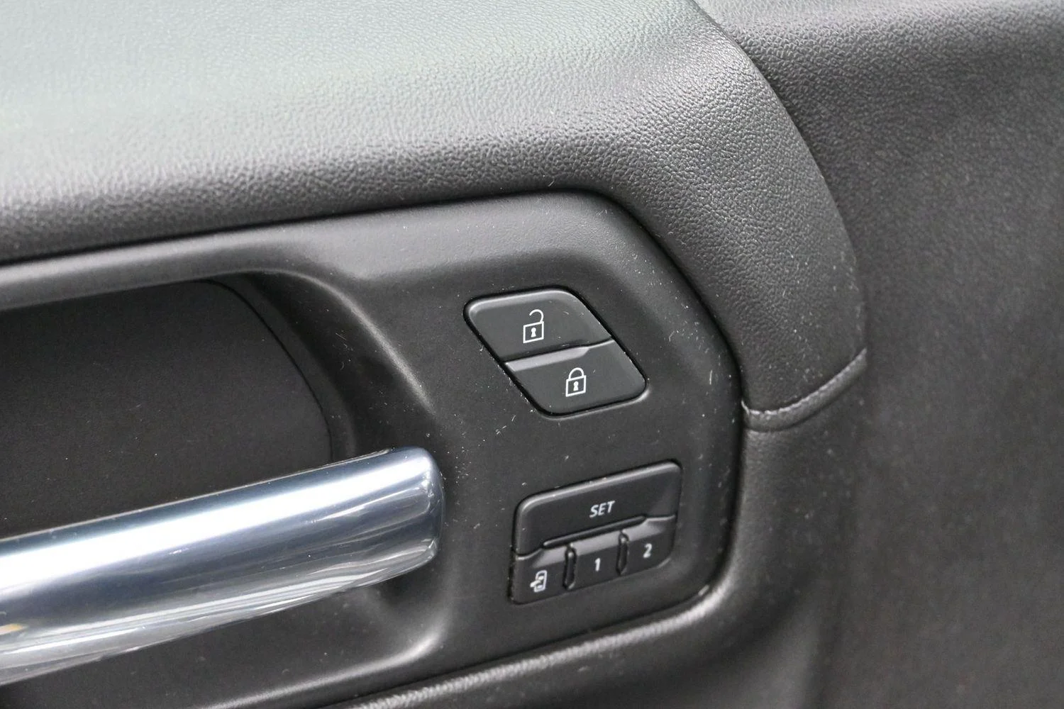 Used 2020 SATIN STEEL METALLIC GMC Denali image 10