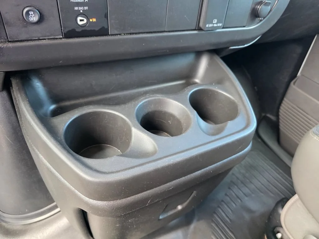 Used 2025 Summit White Chevrolet WT image 18