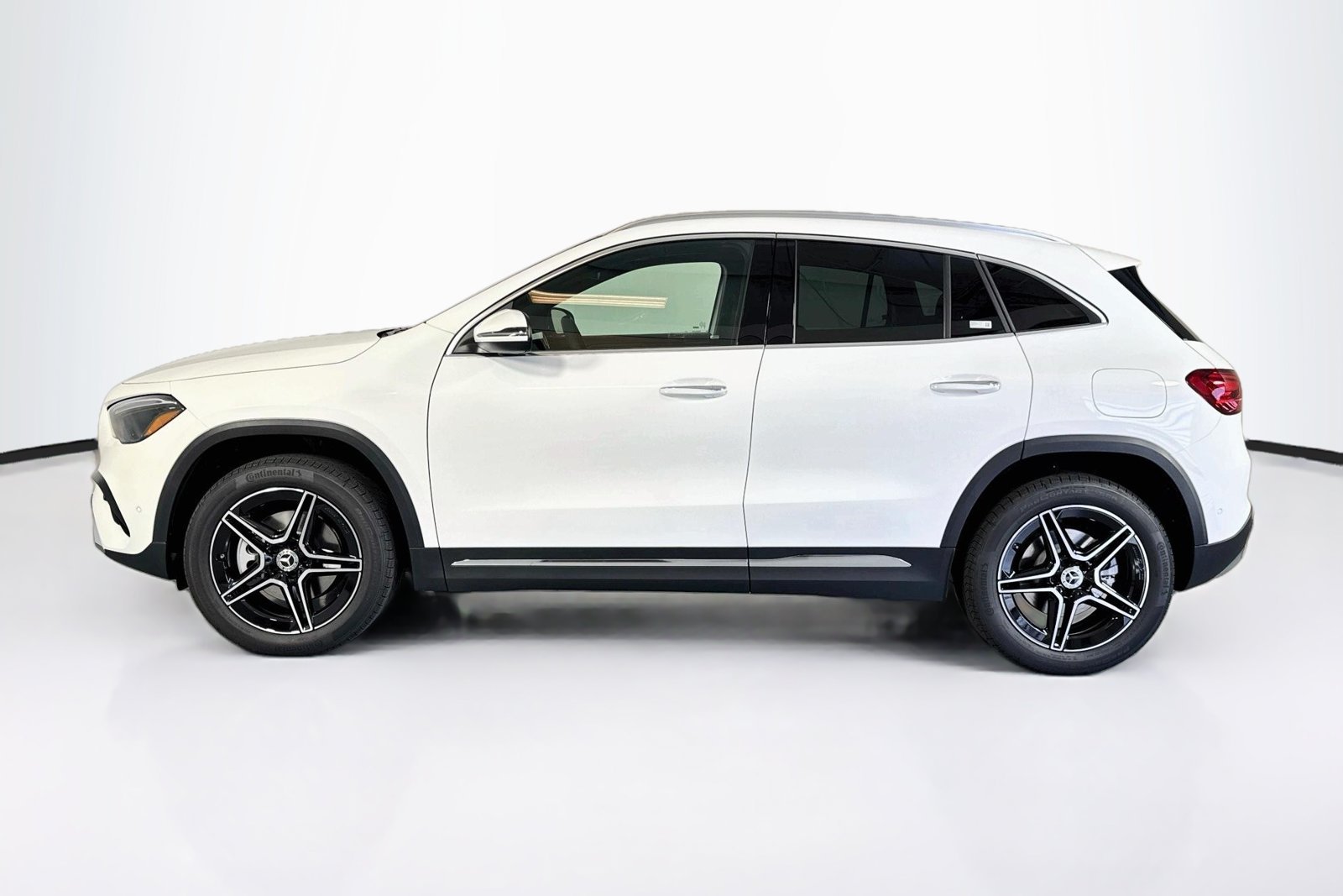 New 2026 Polar White Mercedes-Benz GLA 250 image 8