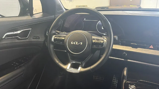 Certified Used 2025 Black Kia X-Line Prestige image 16